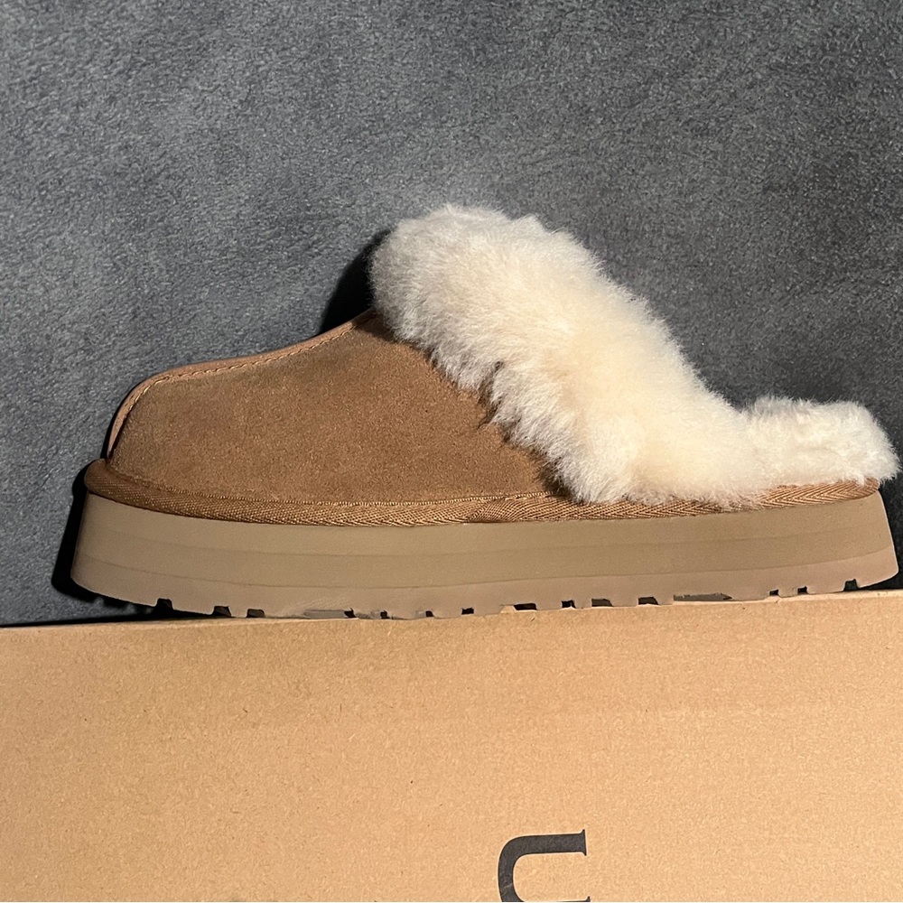 UGG Women’s Slippers Disquette Chestnut Size 7 US - Picture 4 of 14